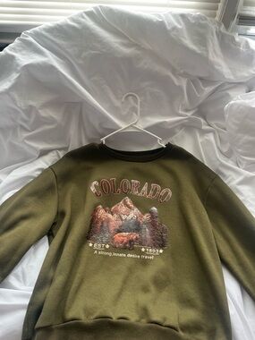SHEIN Olive Green Colorado Graphic Sweatshirt